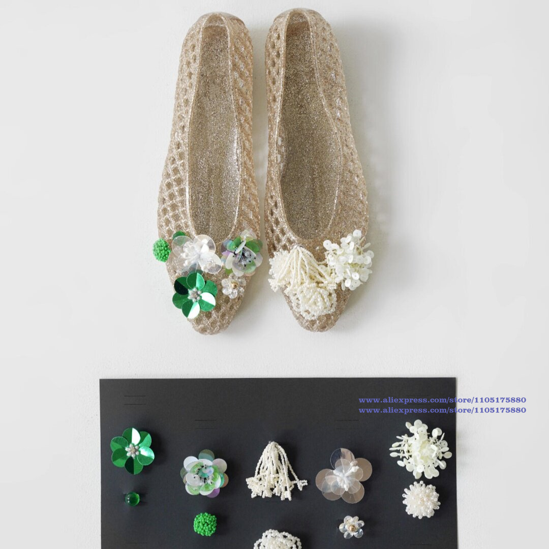 Glitzernde goldene, hohle Jell – Slip On Mule Flat Bewertung und Preis