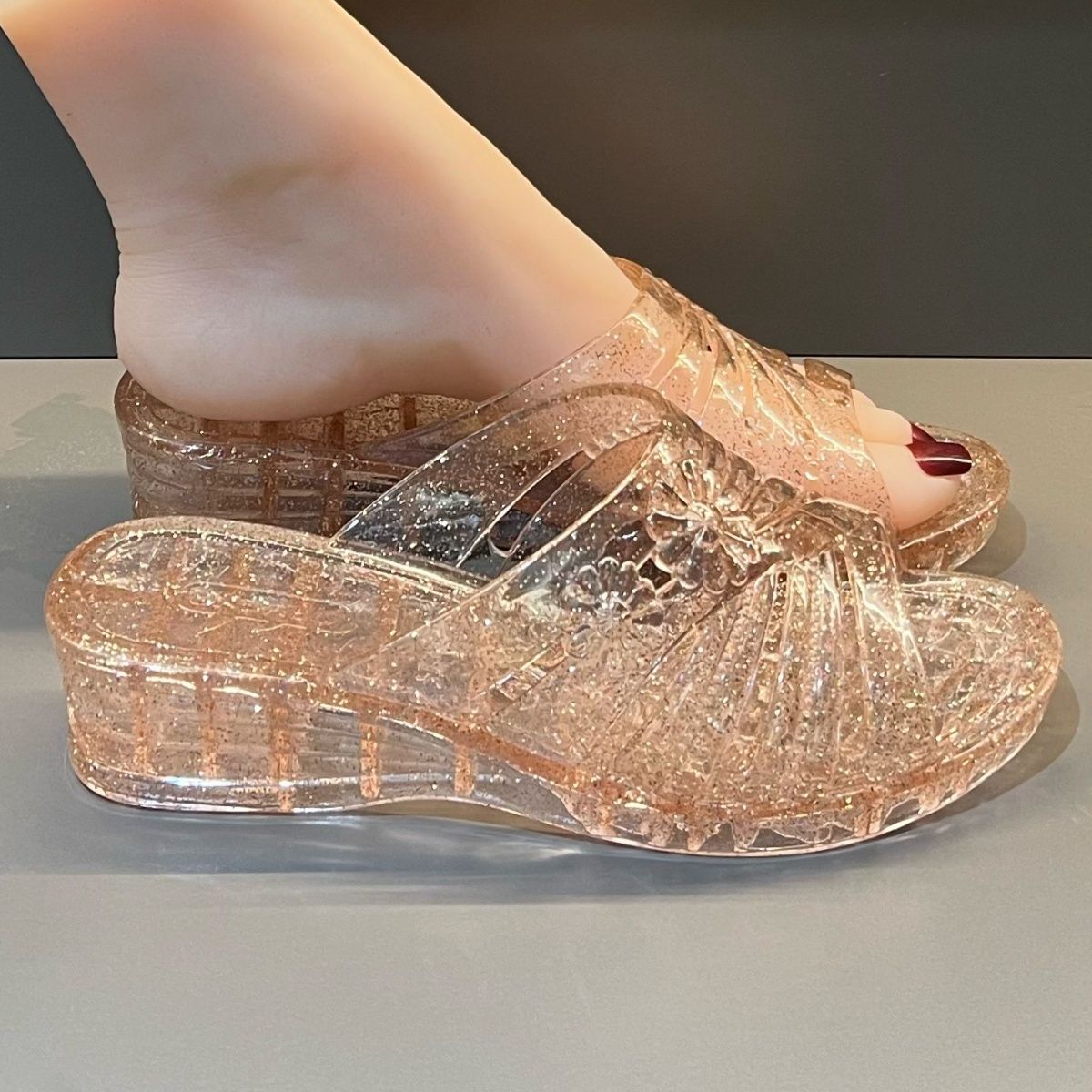 Modische Lila Glitzer-Keilsand – Women Shoes Mules Bewertung und Preis