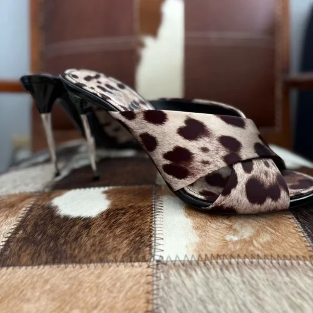 Sexy Stilettos mit Leopardenmu – Metallic Heel Sandal Bewertung und Preis